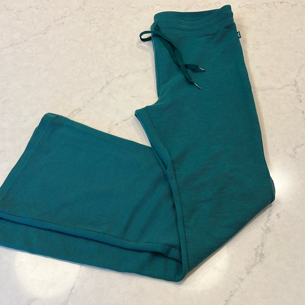 Aritzia Tna Wafflex Pant size L